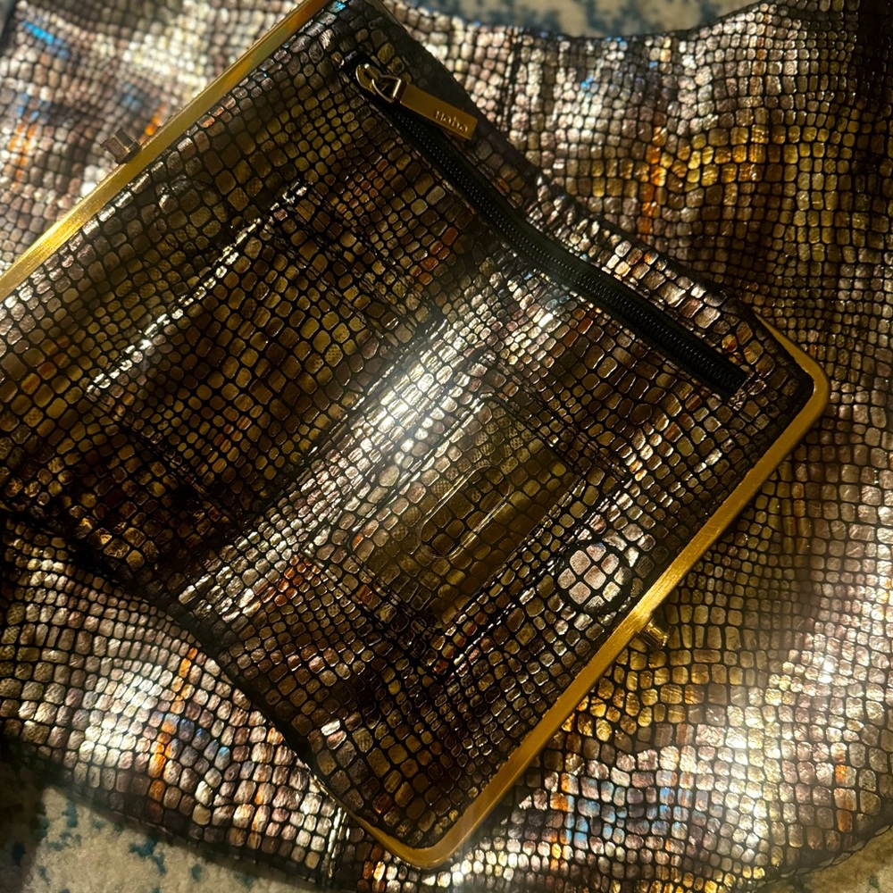 Anything more lovely than a set? Yes. If its #Hobo & Metallic❤️🔥✨🤎🩶 (promo) - Picture 3 of 7